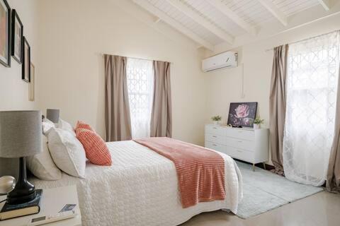 Bellarose At Colbeck ,Gated With Pool, Stylishly Modern Villa Old Harbour Dış mekan fotoğraf