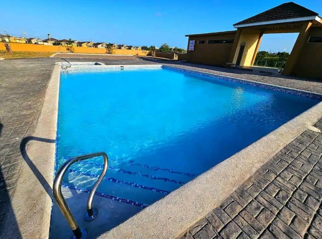 Bellarose At Colbeck ,Gated With Pool, Stylishly Modern Villa Old Harbour Dış mekan fotoğraf